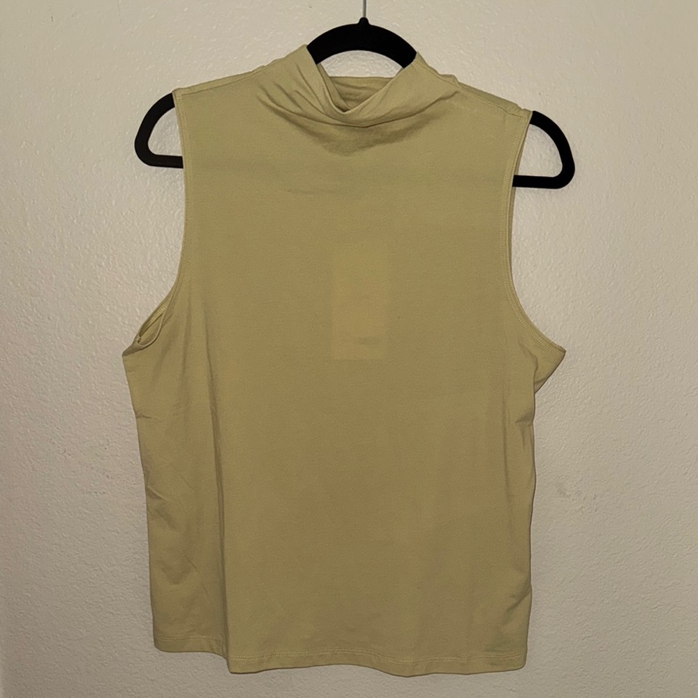 ATHLETA NWT Outbound II Tank - Size: M